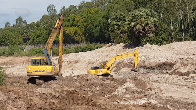 Video: Chặn dòng chảy hơn 1,8km để phá đá ngầm dưới lòng kênh Vĩnh Tế