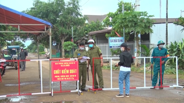 Video: Tạm đình chỉ Bí thư xã tự ý rời địa phương, không khai báo y tế