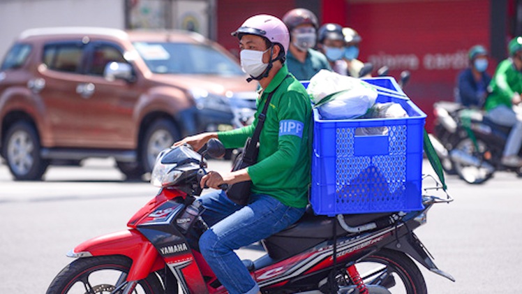 Video: Đề xuất cho 25.000 shipper đã tiêm vắc xin được giao hàng liên quận