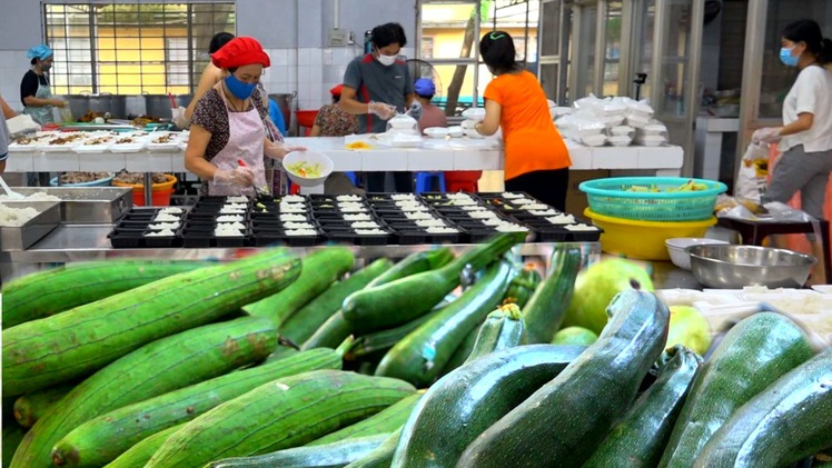 Góc nhìn trưa nay | Ấm lòng những bếp ăn nghĩa tình chung tay với lực lượng tuyến đầu chống dịch