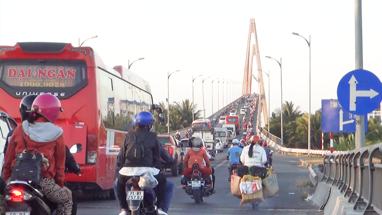 Video: Dịp Tết Nguyên đán 2022, người dân cần chú ý loại xe nào sẽ bị cấm qua lại cầu Rạch Miễu?