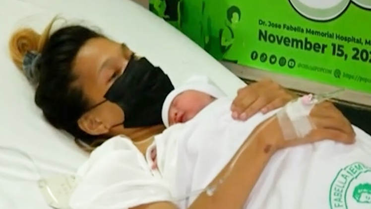 Video: Thế giới đón công dân thứ 8 tỉ, một bé gái người Philippines