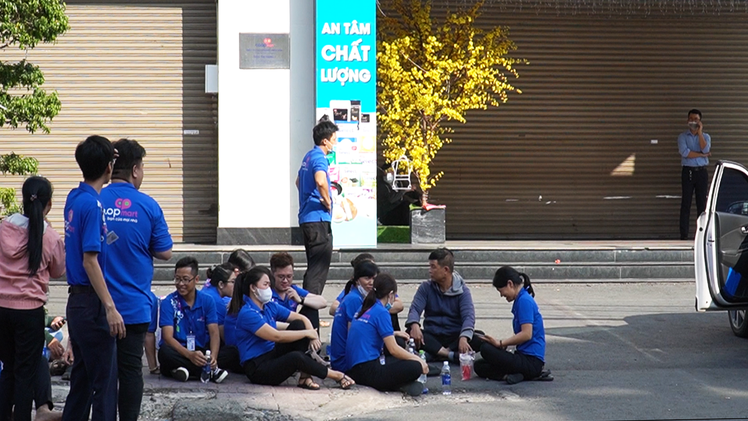 Video: Nhân viên Co.opmart Biên Hòa ngừng việc tập thể để phản đối cách quản lý, hiện đã cử người điều hành mới