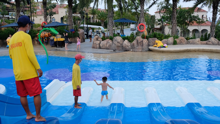 Video: Cháu bé người Nhật chết trong hồ bơi resort ở Mũi Né, khởi tố vụ án để điều tra