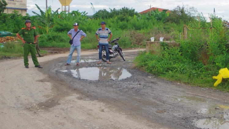 Vụ đầu độc cha và bà nội chết: Khởi tố, bắt tạm giam người con trai 14 tuổi