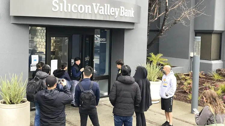 Video: Sau Ngân hàng Silicon Valley sụp đổ, tới lượt Ngân hàng Signature đóng cửa