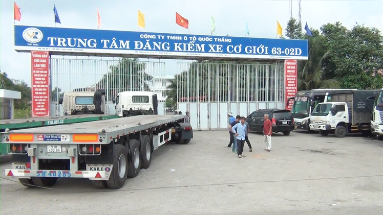 Video: Tự ra quy định chính chủ mới được tiếp nhận xe đến đăng kiểm, Tiền Giang yêu cầu chấn chỉnh