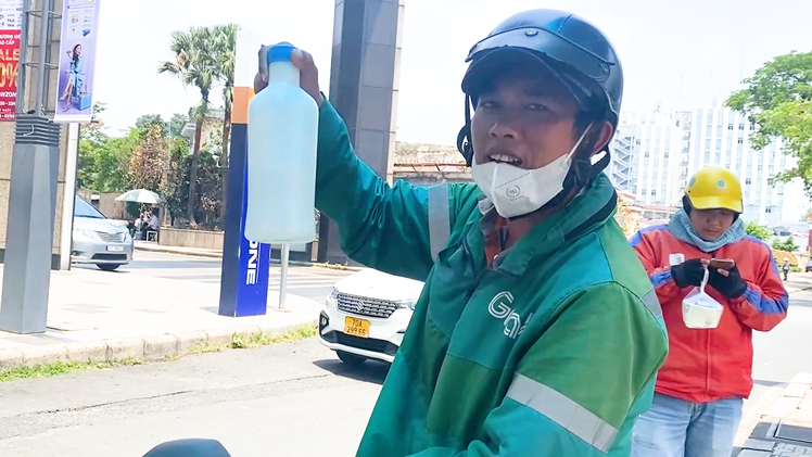 Video: TP.HCM 'nóng ơi là nóng', chuyên gia khí tượng nói 'còn hai đợt nữa'