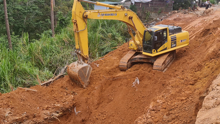 Thêm một người chết trong vụ sập taluy trên đèo Prenn Đà Lạt