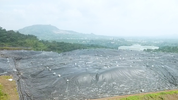 Bãi rác lớn nhất Đồng Nai quá tải, người dân phản ánh có mùi hôi