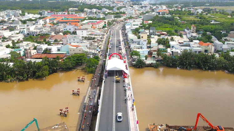 Thông xe cầu Long Kiểng, chiếc cầu người dân chờ đợi đã 22 năm