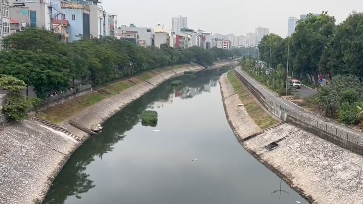 Dẫn nước từ sông Hồng để xử lý ô nhiễm, làm sống lại sông Tô Lịch ở Hà Nội