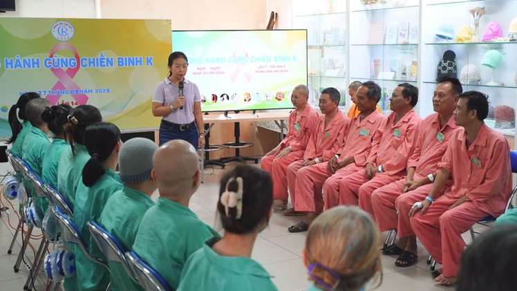Góc nhìn trưa nay | Mang trung thu yêu thương tiếp sức tinh thần cho những ‘chiến binh K’