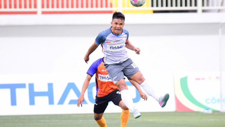 Lộ diện đội đầu tiên vào tứ kết vòng loại phía Nam