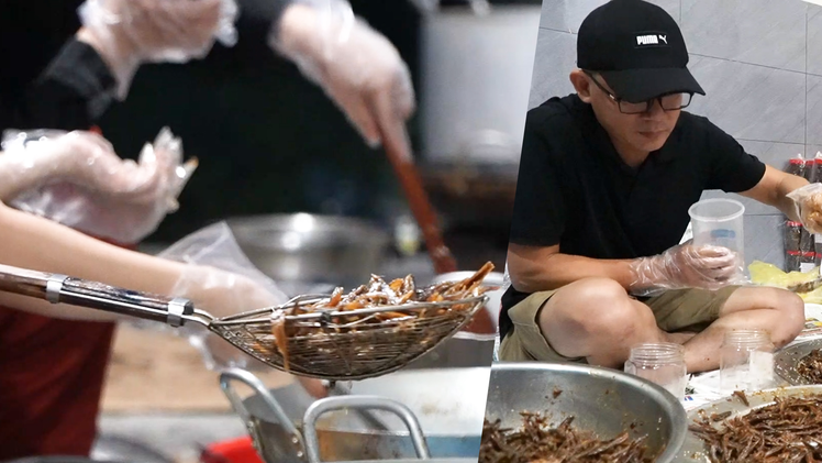Cả xóm ở Quảng Ngãi chung tay làm cá rim gửi ra bà con vùng lũ phía Bắc