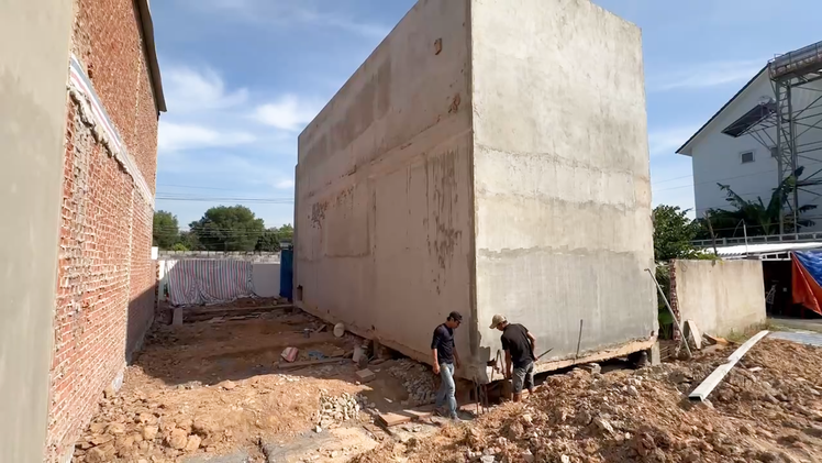 Vụ xây nhà trên đất người khác tại TP.HCM: 'Thần đèn' đã di dời xong căn nhà