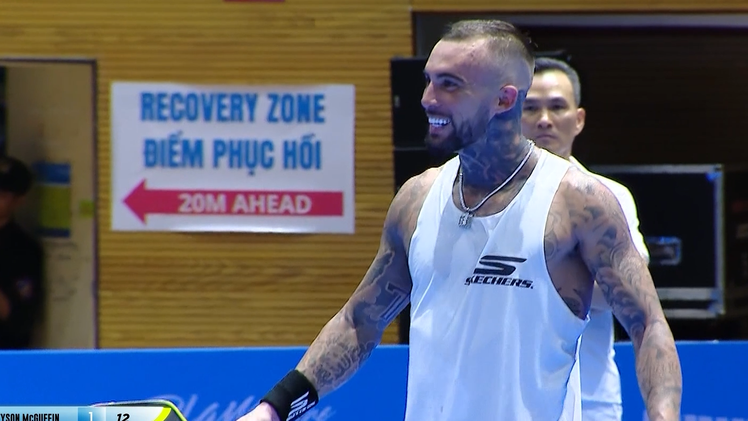 Fan Tyson McGuffin thót tim khi anh thắng sít sao tại giải pickleball quốc tế ở Đà Nẵng