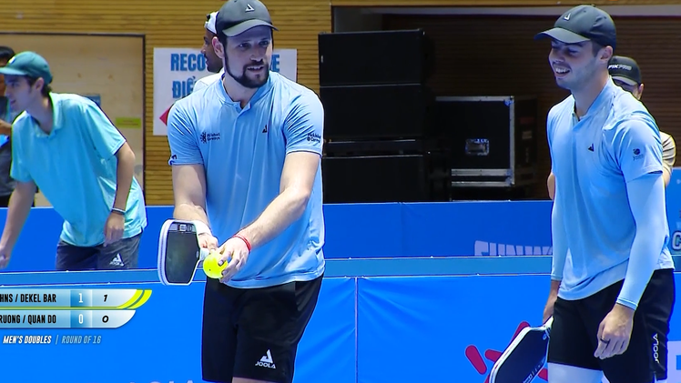 Xem tay vợt pickleball số 1 thế giới Ben Johns cùng Dekel Bar thắng áp đảo đối thủ