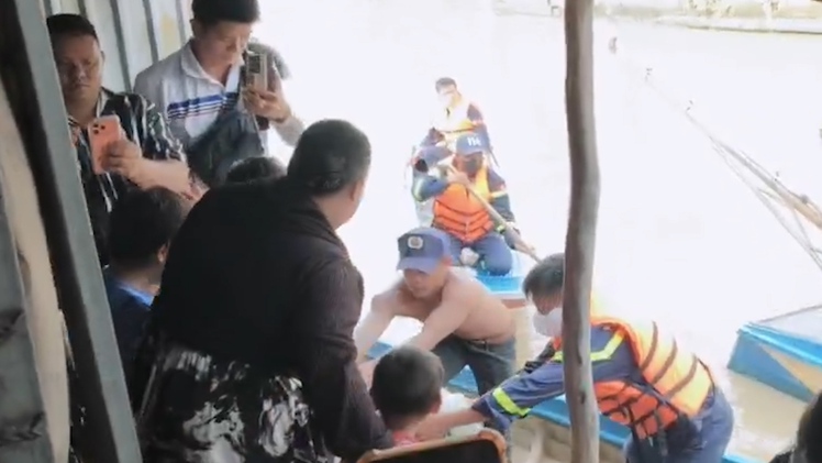 Bé trai 4 tháng tuổi rớt xuống kênh ở An Giang: Tìm thấy thi thể cách nhà 1,5km