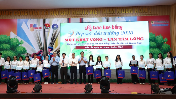 Tiếp sức đến trường: Khi hành trình đến trường không còn là con đường đơn độc