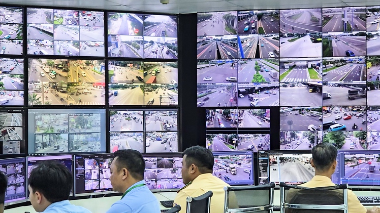 Camera AI ‘bắt gọn’ các lỗi vượt đèn đỏ, chạy ngược chiều ở TP.HCM