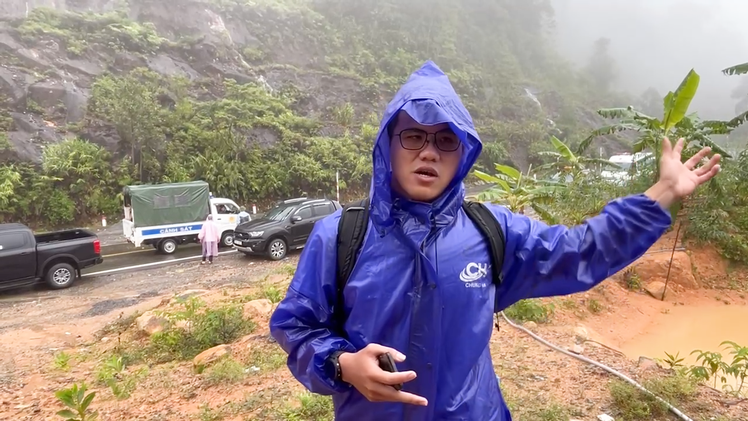 Video phóng viên vào hiện trường vụ sạt lở làm 6 người chết trên đèo Khánh Lê