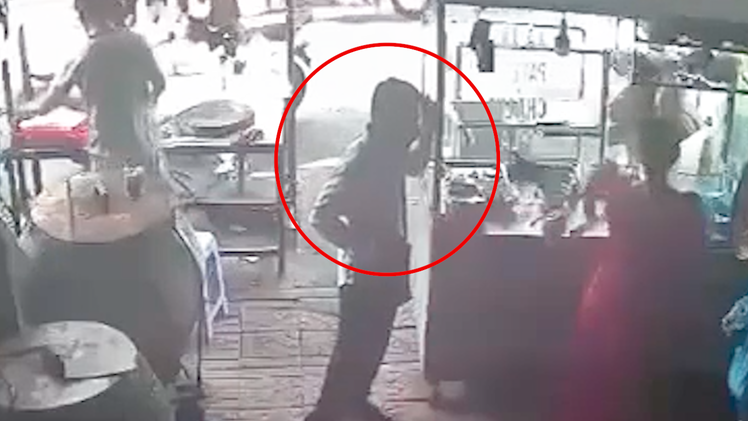 Thanh niên vô cớ đâm trọng thương chị bán bánh mì đang mang thai 36 tuần ở Cần Thơ