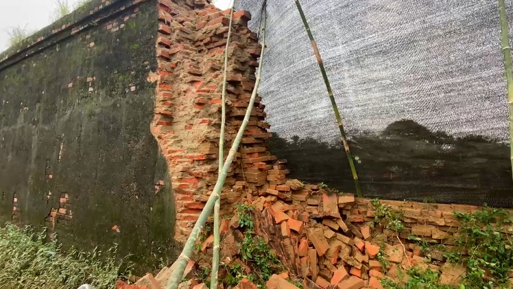 Đại nội Huế bị lũ xô sập một đoạn tường, cảnh báo nguy cơ sập tiếp