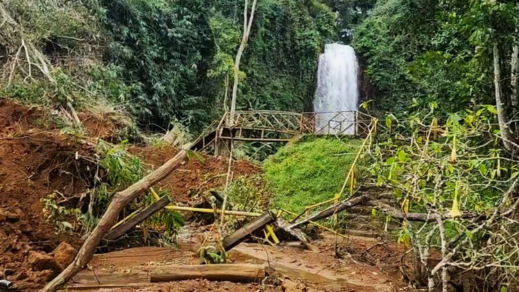 Điểm du lịch thác Pa Sĩ ở Măng Đen tan nát vì mưa lũ, chưa biết ngày mở cửa trở lại