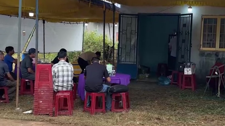 Người phụ nữ nghi bị bắn trước nhà tại Đồng Nai đã tử vong, công an đang điều tra