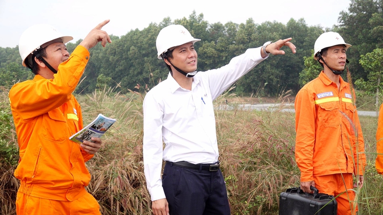 Đảm bảo truyền tải điện an toàn: Những nỗ lực thầm lặng ít ai biết đến