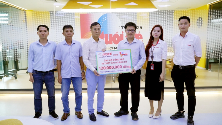 INSEE Việt Nam trao 120 triệu đồng hỗ trợ bà con tái thiết cuộc sống sau bão lũ