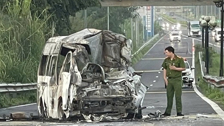 Nhận định ban đầu vụ tai nạn xe cứu thương làm 3 người chết trên cao tốc ở Đồng Nai