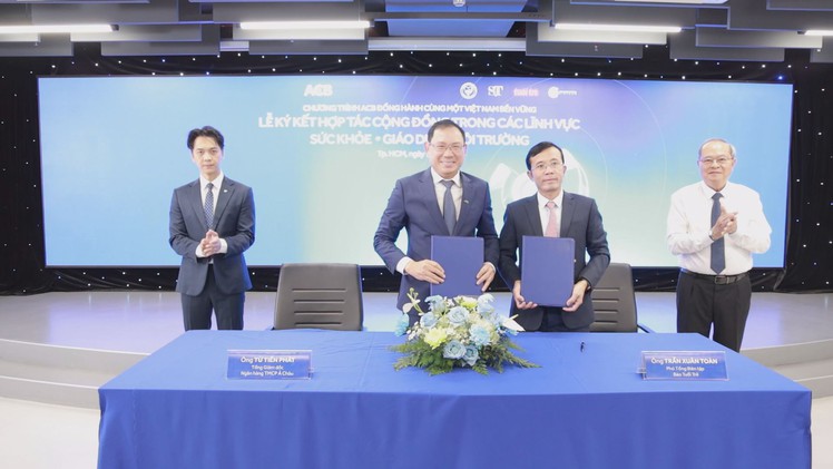 10 tỉ đồng vốn vay ưu đãi cho tân sinh viên chương trình Tiếp sức đến trường 2025