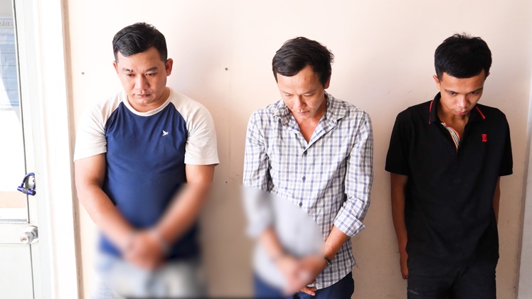 Phát hiện đối tượng bị truy nã khi bắt nhóm sử dụng ma túy ở Đồng Tháp