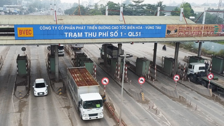 Chủ đầu tư nêu lý do không thể tự ý tháo dỡ 3 trạm thu phí trên quốc lộ 51