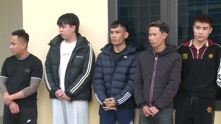 Thanh niên 24 tuổi cầm đầu đường dây lừa đảo chiếm đoạt hàng ngàn tỉ đồng