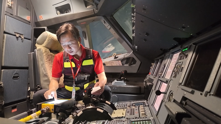 Các kỹ sư chạy đua cập nhật phần mềm điều khiển cho máy bay Airbus ra sao?