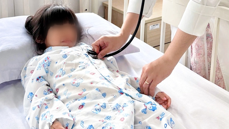 Cấp cứu 3 mẹ con bị ngạt khí do dùng máy phát điện chạy máy lạnh trong phòng kín