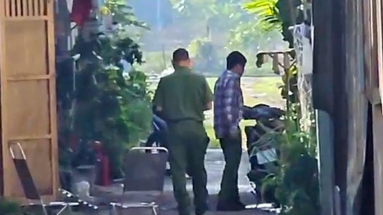 Hai người đàn ông chết cách nhau vài trăm mét ở huyện Bình Chánh, công an đang điều tra