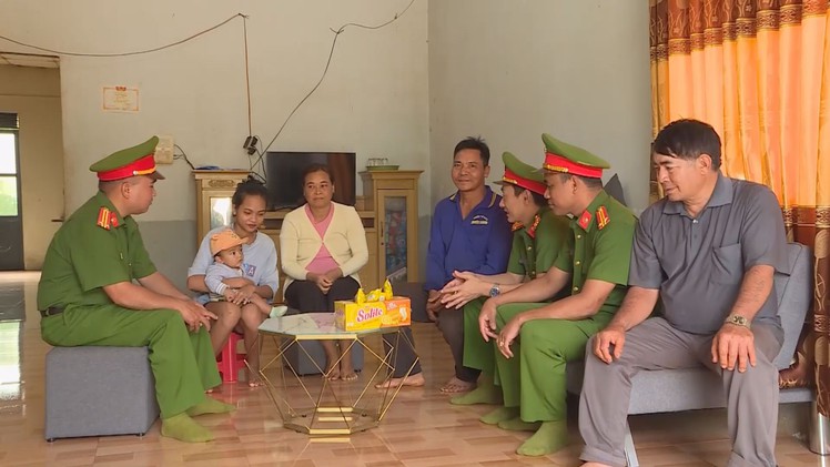 Góc nhìn trưa nay | Giữ bình yên cho buôn làng