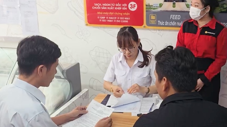 Cửa hàng Fresh Shop Mỹ Xuyên của Công ty C.P. Việt Nam hết hạn chứng nhận an toàn thực phẩm