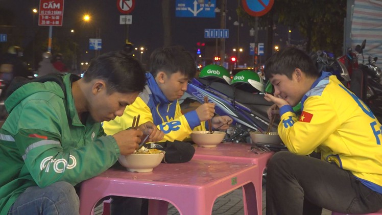 Góc nhìn trưa nay | Ấm lòng tiệm mì 0 Đồng giữa lòng thành phố