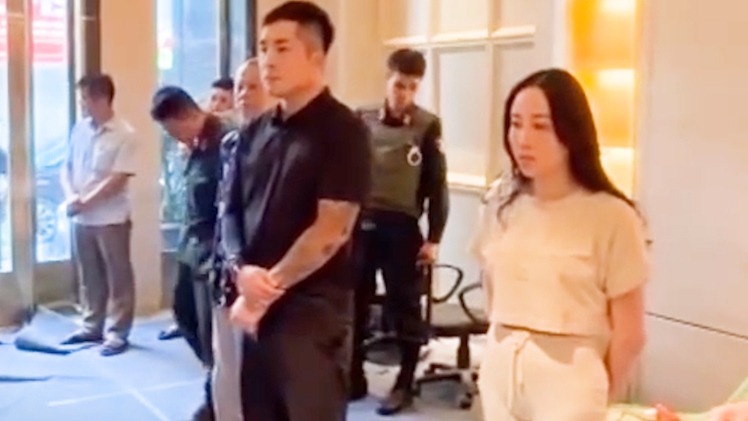 Khởi tố, khám xét nơi ở và chỗ làm việc của vợ chồng TikToker Vũ Hồng Phúc 'Cún Bông'