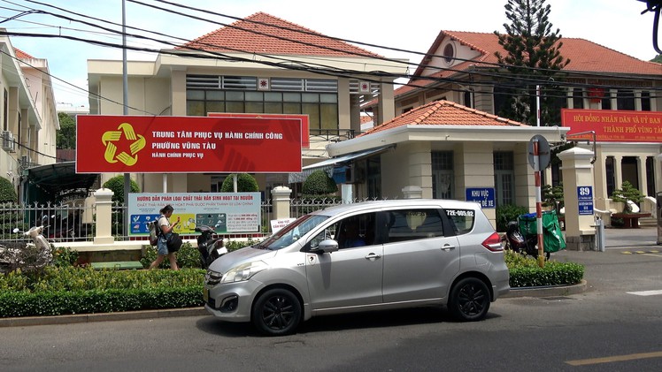 Nhiều trụ sở xã, phường ở Vũng Tàu thay bảng mang tên gọi mới thuộc TP.HCM