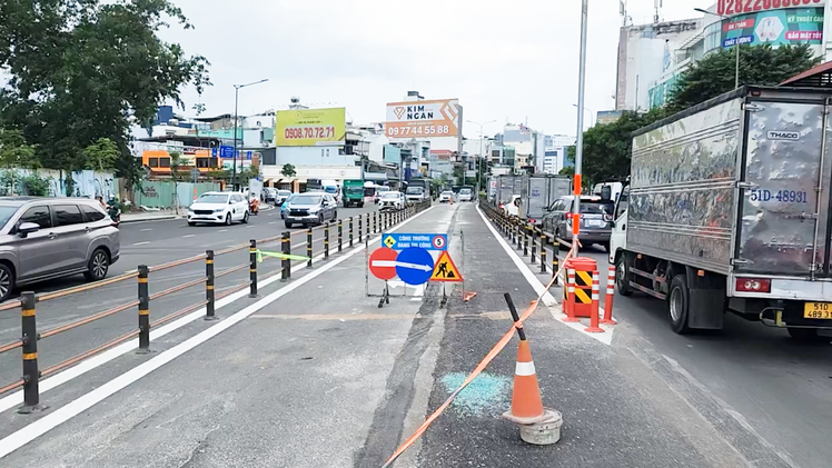 Điều chỉnh dải phân cách đường Cộng Hòa, người dân vào nhà ga T3 Tân Sơn Nhất đỡ đi đường vòng