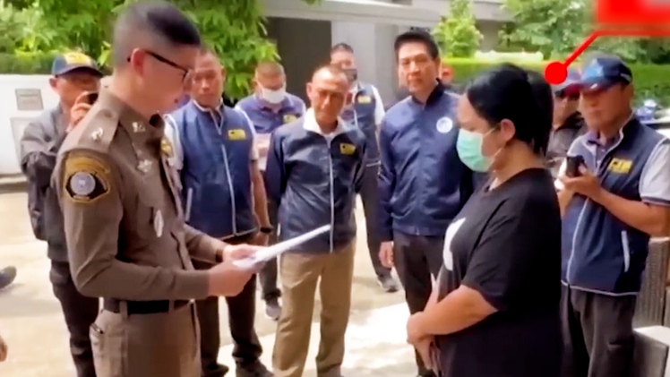 Bắt một phụ nữ liên quan đến bê bối tình dục với nhiều nhà sư ở Thái Lan