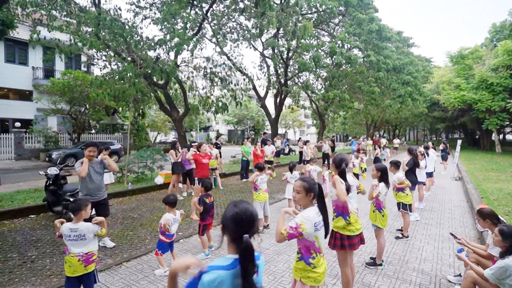 Góc nhìn trưa nay: Lớp học chạy bộ dịp hè giúp trẻ em rời xa điện thoại