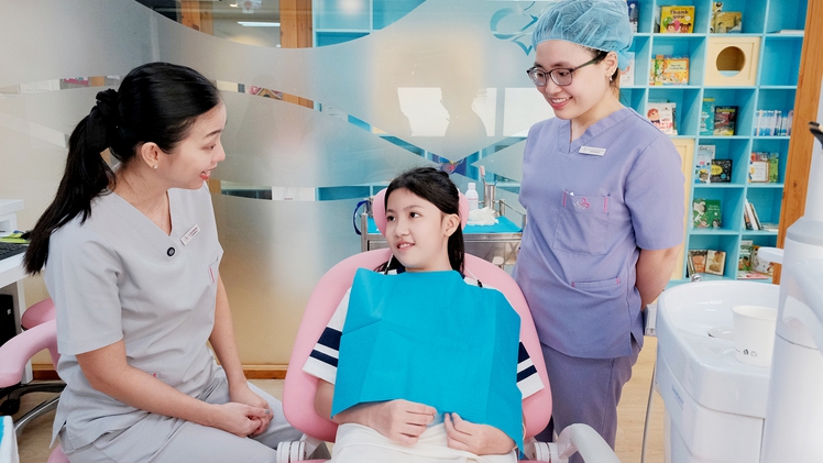 Hiểu về nha khoa: ‘Những điều ba mẹ cần biết khi trẻ bước vào tuổi thay răng’