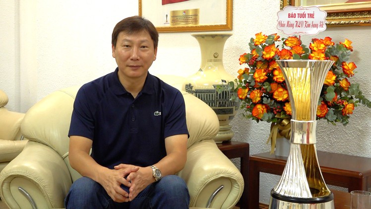 HLV Kim Sang Sik chia sẻ với bạn đọc Tuổi Trẻ sau khi đưa U23 Việt Nam vô địch Đông Nam Á 2025